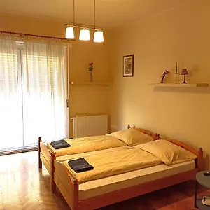  Apartamento Opera Hungría